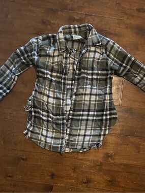 American Eagle Outfitters Olive Green & White Plaid Button-Down Shirt